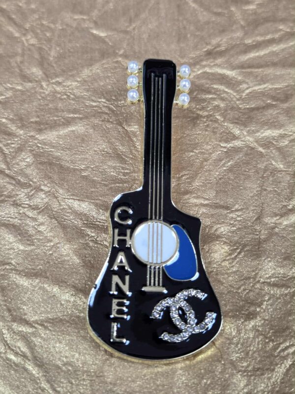 Legendary Marie Brooches 15