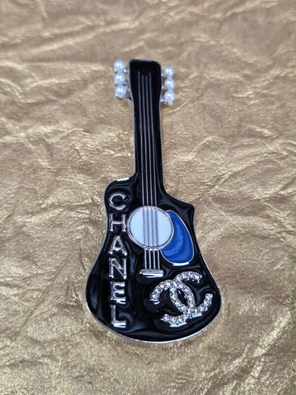 Legendary Marie Brooches 16