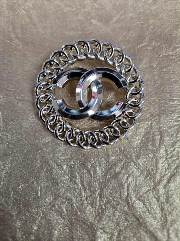 Legendary Marie Brooches 27