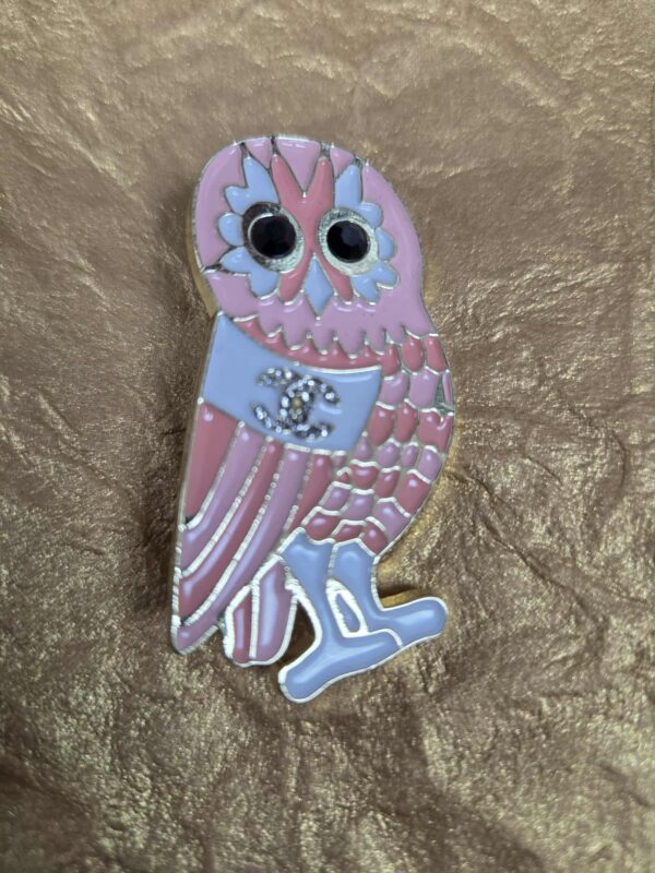 Legendary Marie Brooches 29