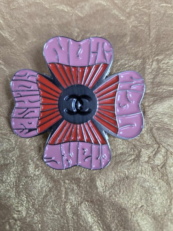 Legendary Marie Brooches 21