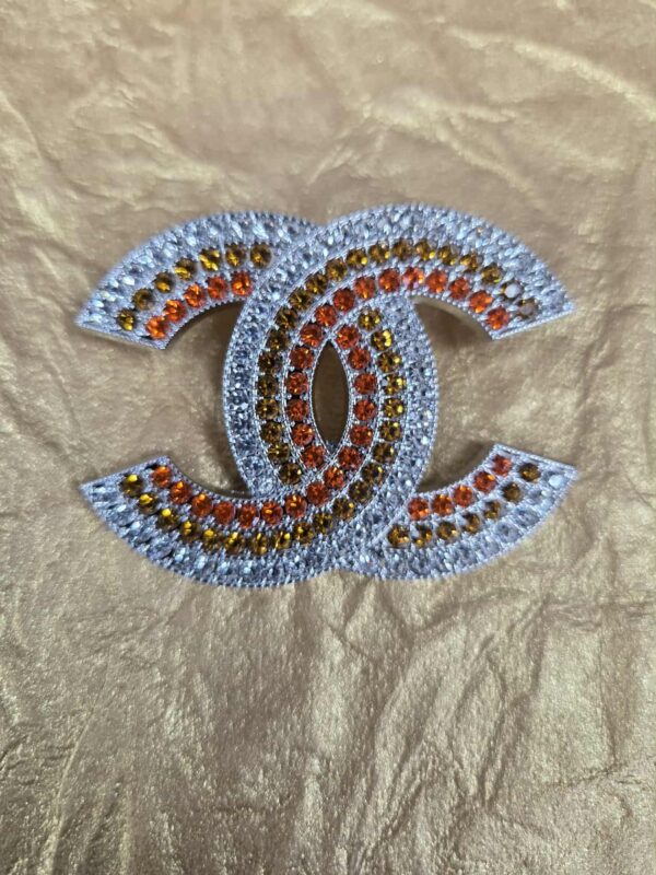 Legendary Marie Brooches 32